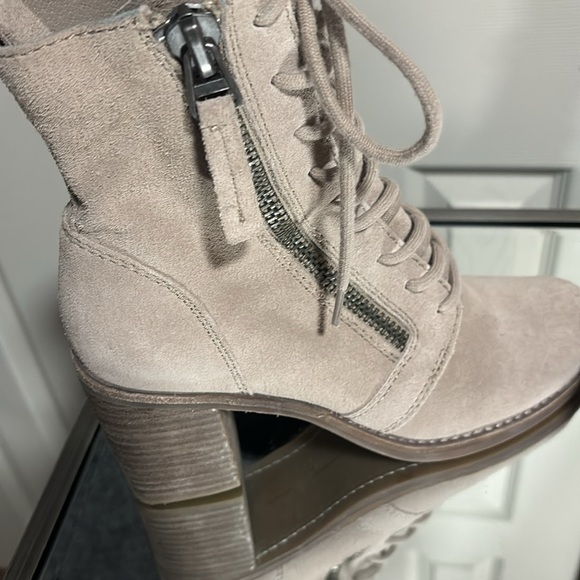 Dolce Vita Jealous Block Heel Tan Suede Lug Boots - Picture 3 of 10